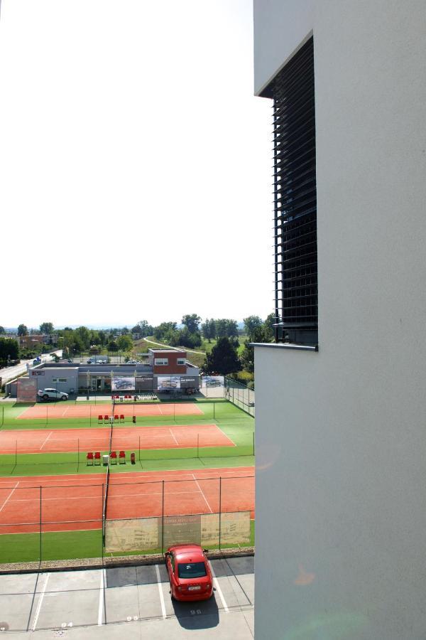 Apartman Greenbay Golf Trencin Luaran gambar